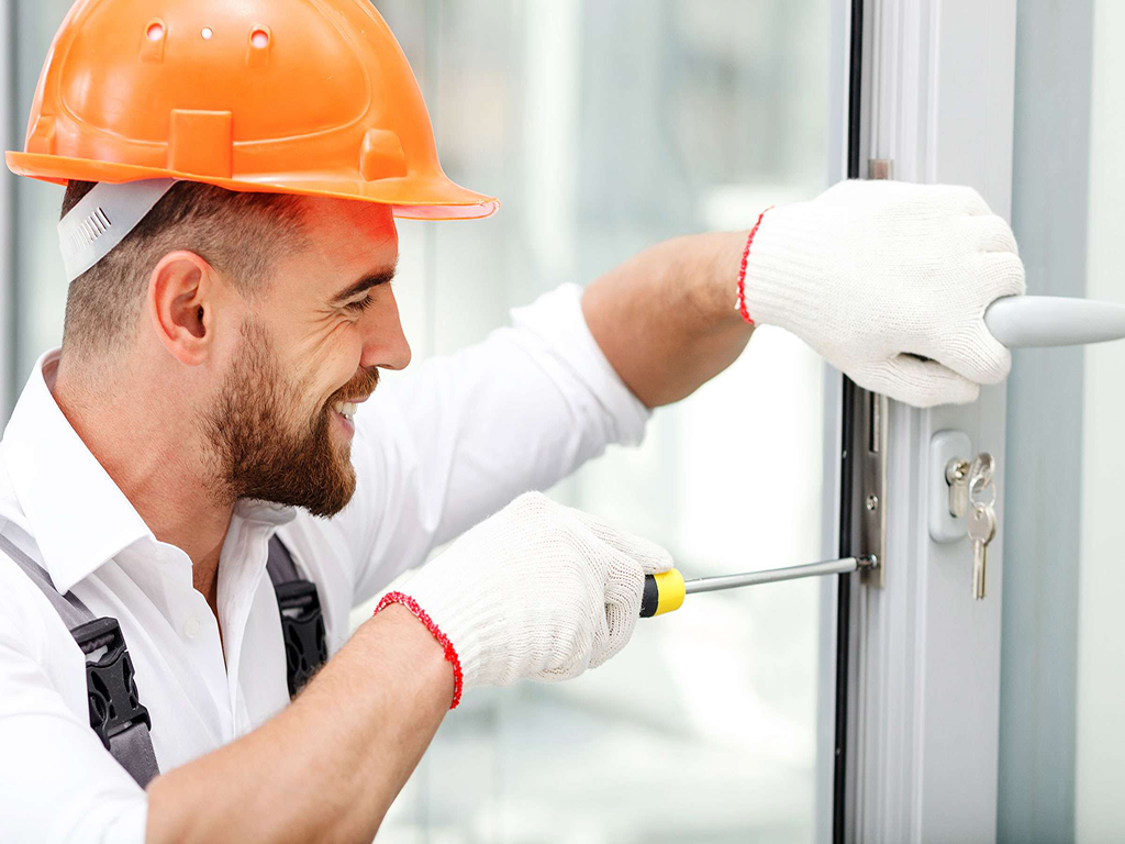 expertise repairs industrial door lock